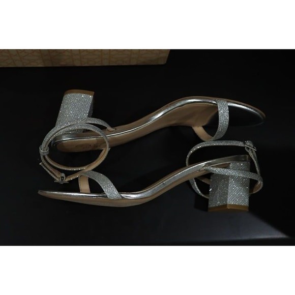 Badgley Mischka Danni II Low Block Heeled Strap Sandals Womens 10 Pumps Silver - Picture 2 of 8